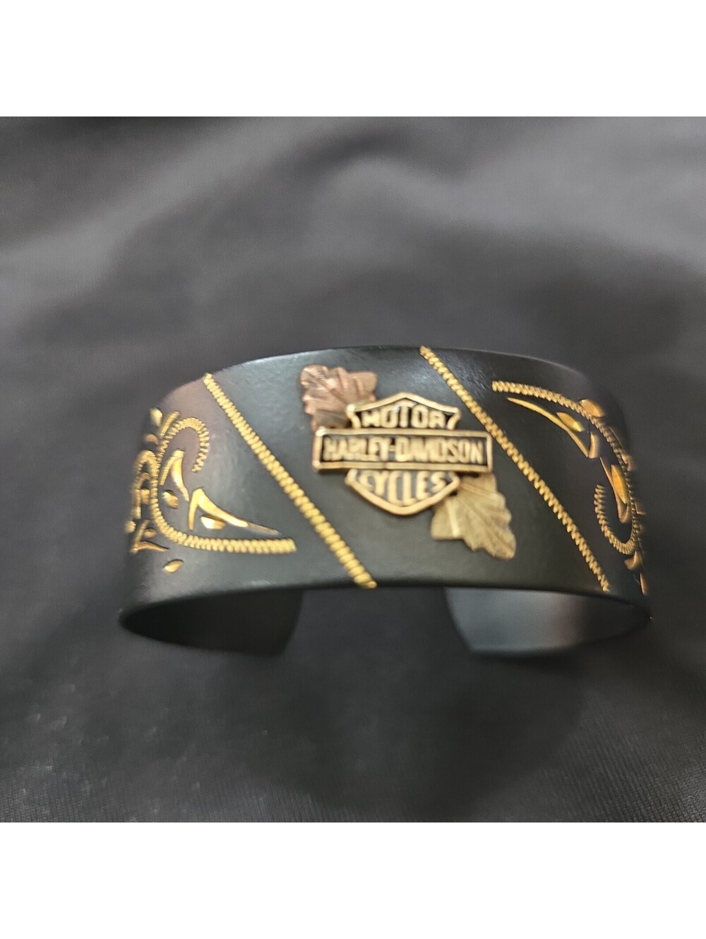 Harley Davidson Black Hills Gold Black Matte Stamper Wide Cuff Bracelet 10k Gold
